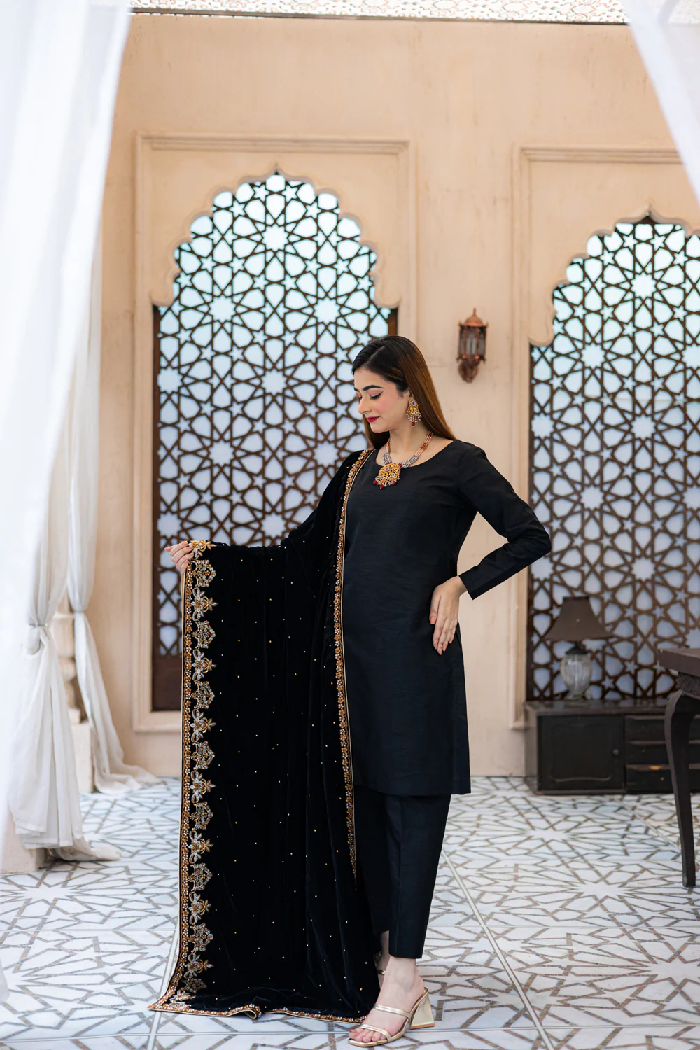 Velvet Shawl - Image 8